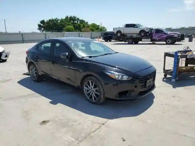 3MZBN1V39JM239173 2018 MAZDA 3-3