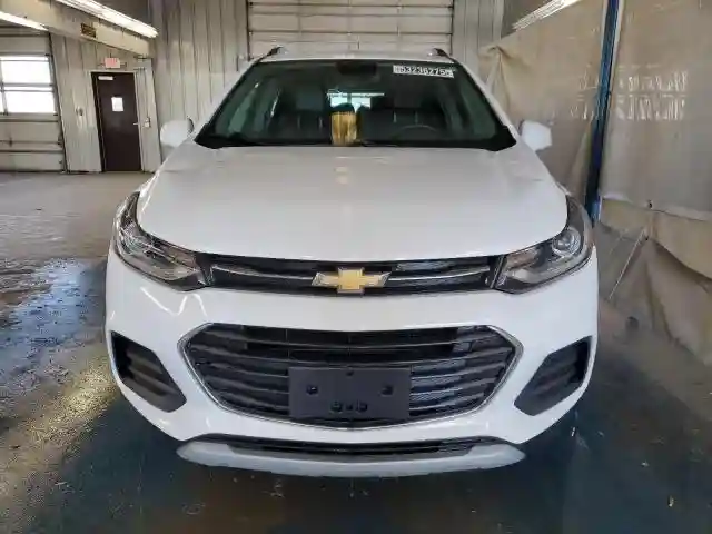 KL7CJPSB3JB592529 2018 CHEVROLET TRAX-4