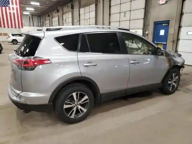 JTMRFREV2JD234942 2018 TOYOTA RAV4-2