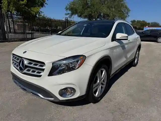 WDCTG4EB1JJ368218 2018 MERCEDES-BENZ GLA-CLASS-0