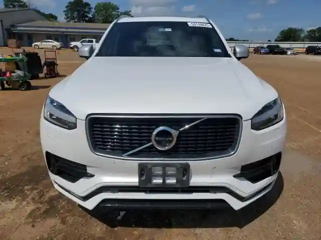 YV4A22PM8K1492726 2019 VOLVO XC90-4