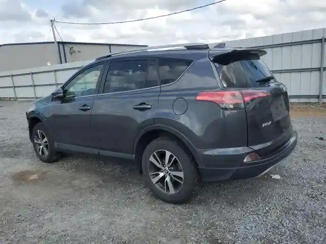 JTMRFREV2JJ215776 2018 TOYOTA RAV4-1