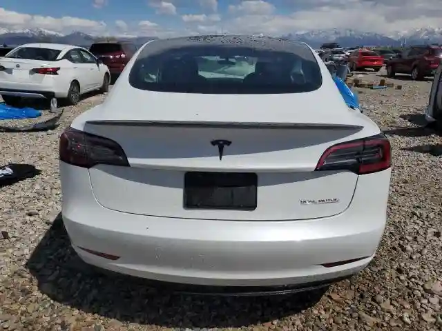 5YJ3E1EC1PF706879 2023 TESLA MODEL 3-5