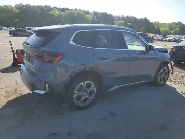WBX73EF09P5W54036 2023 BMW X1-2