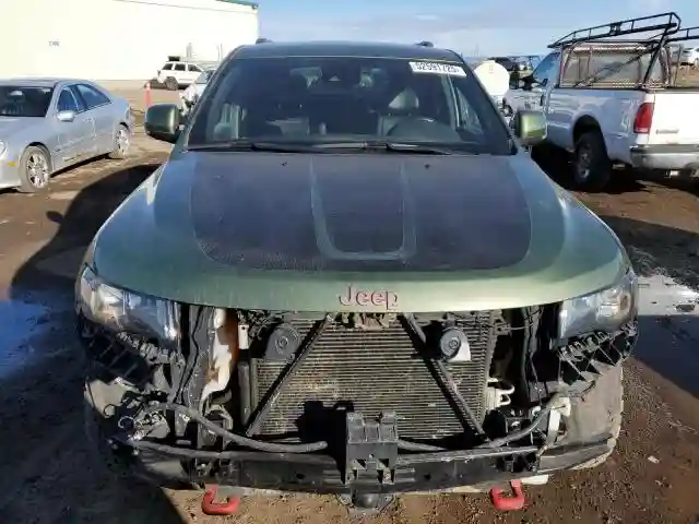 1C4RJFLT1KC774756 2019 JEEP GRAND CHEROKEE-4