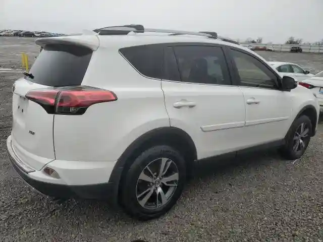 JTMWFREV3JJ746262 2018 TOYOTA RAV4-2