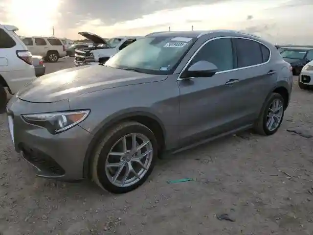 ZASFAKAN9J7B88059 2018 ALFA ROMEO STELVIO-0