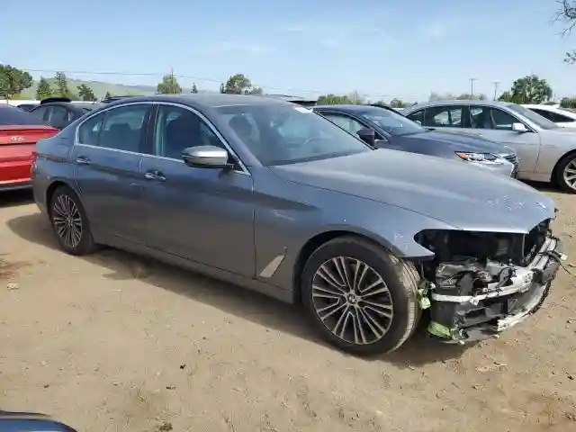 WBAJA9C54JB249465 2018 BMW 5 SERIES-3