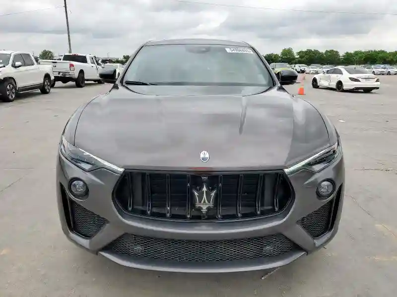 ZN661ZUM4NX393104 2022 MASERATI LEVANTE MO-4