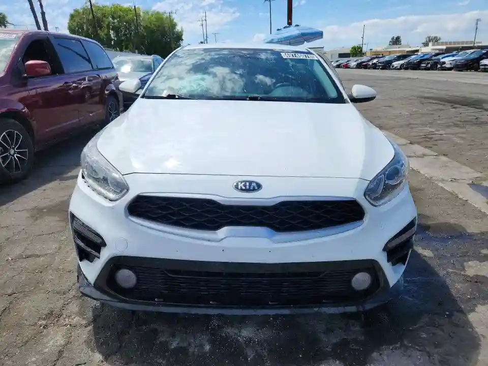 3KPF24AD8ME403881 2021 KIA FORTE-4