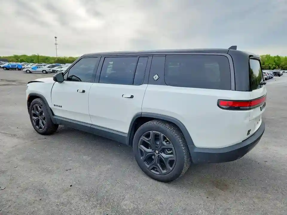 7PDSGBBA2SN055358 2025 RIVIAN RIS-1