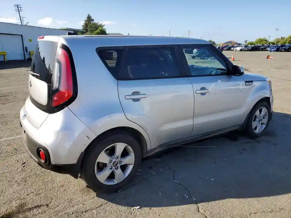 KNDJN2A28H7419296 2017 KIA SOUL-2