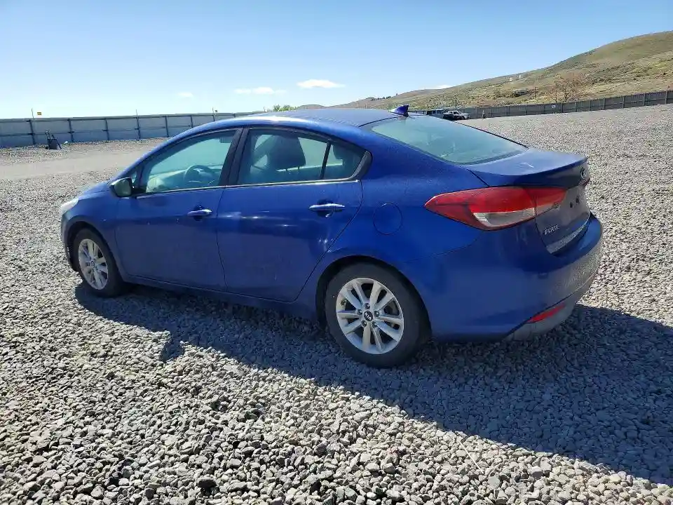 3KPFL4A76HE017456 2017 KIA FORTE-1