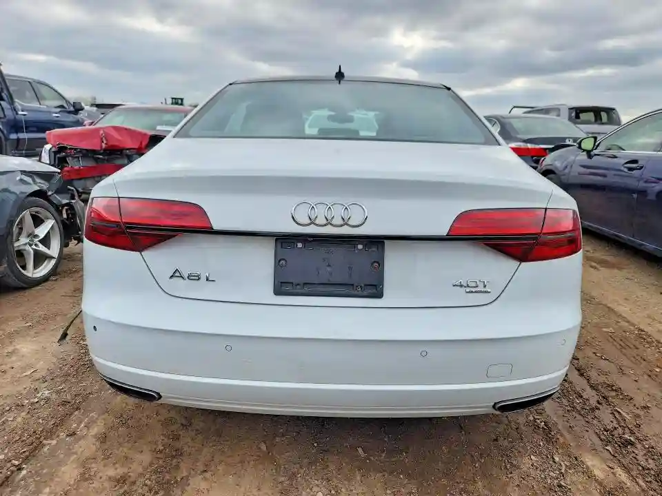 WAU43AFDXJN000257 2018 AUDI A8-5