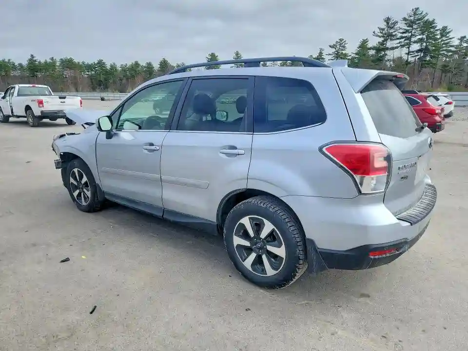 JF2SJARC1HH436945 2017 SUBARU FORESTER-1