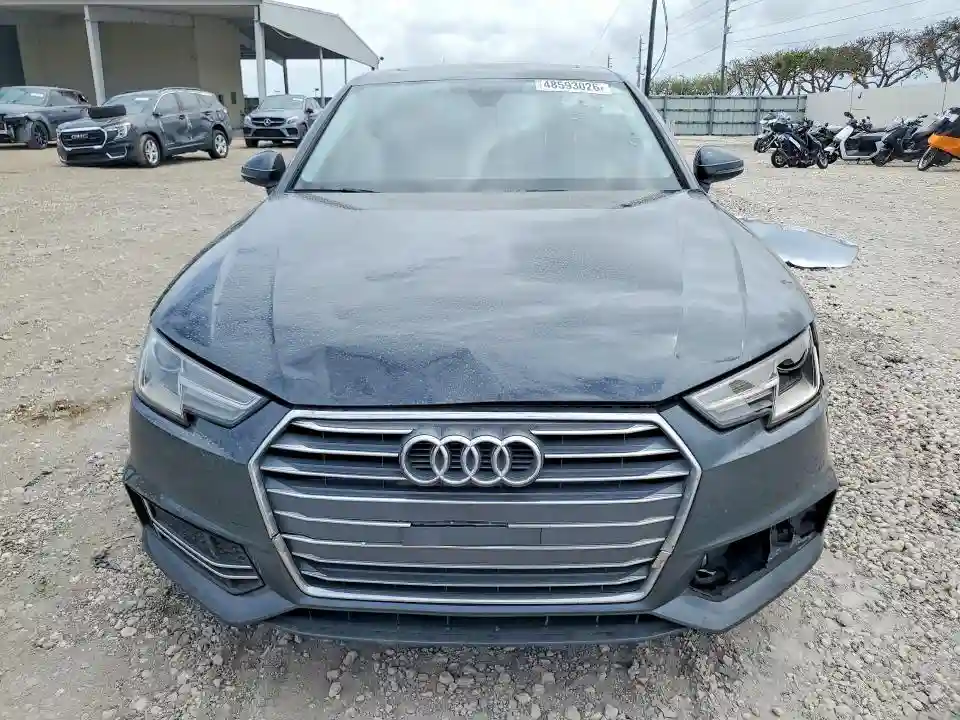 WAUKMAF41JA192647 2018 AUDI A4-4