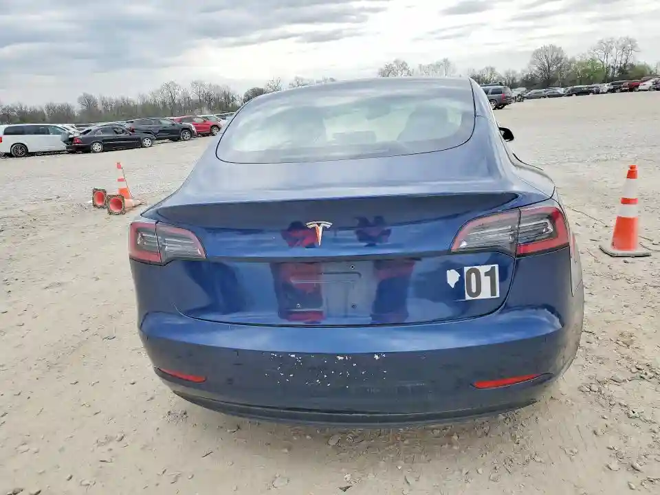 5YJ3E1EA9KF411858 2019 TESLA MODEL 3-5