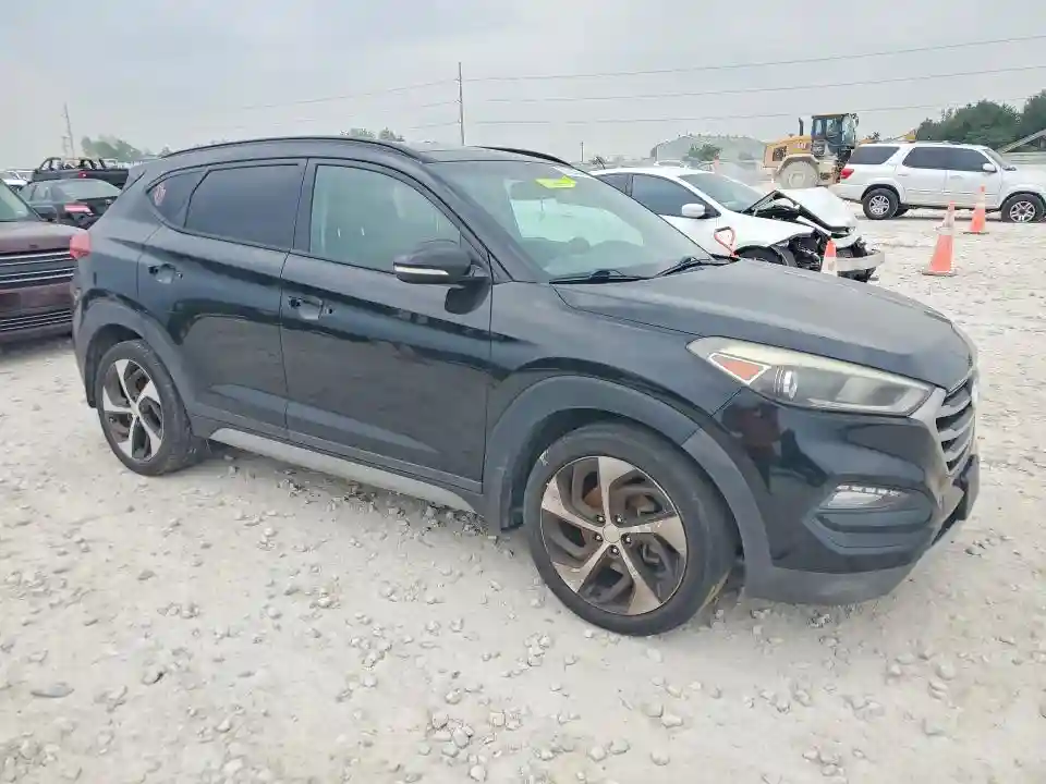 KM8J33A29JU697073 2018 HYUNDAI TUCSON-3