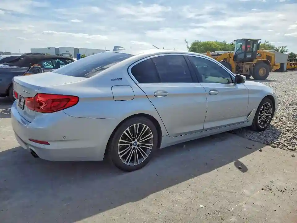 WBAJA9C53KB391730 2019 BMW 5 SERIES-2