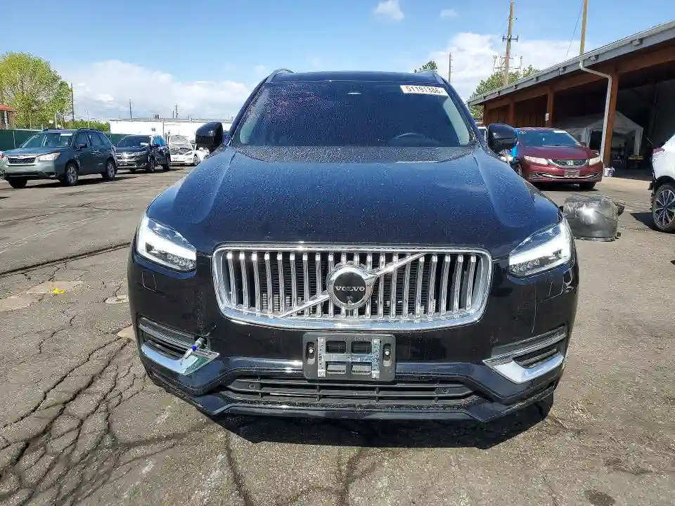 YV4H60LE6R1173860 2024 VOLVO XC90-4