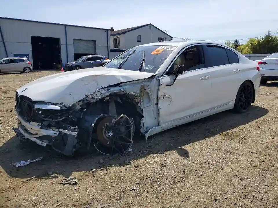 WBAJA5C56JWA36912 2018 BMW 5 SERIES-0
