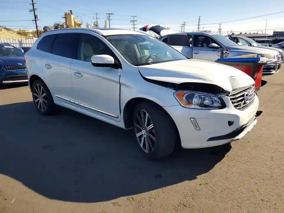 YV440MDK2G2781149 2016 VOLVO XC60-3