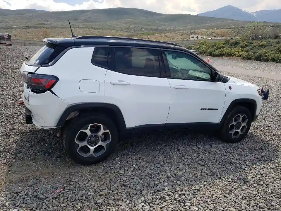 3C4NJDDB7NT145147 2022 JEEP COMPASS-2