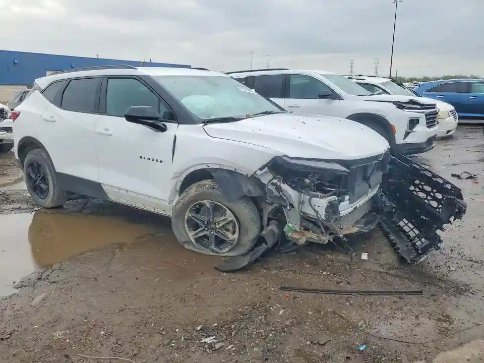 3GNKBHR47PS148356 2023 CHEVROLET BLAZER-3