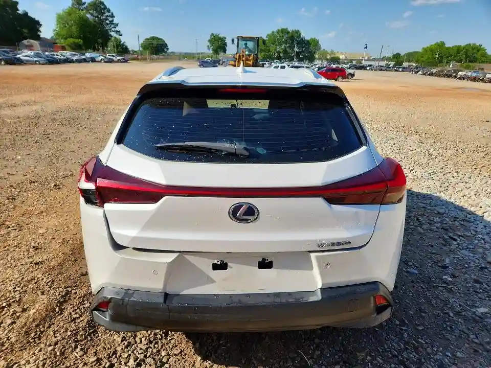 JTHU9JBH5K2017267 2019 LEXUS UX-5