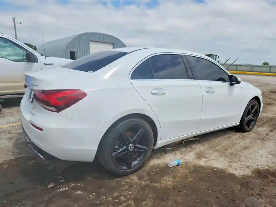 WDD3G4FB9KW031696 2019 MERCEDES-BENZ A-CLASS-2