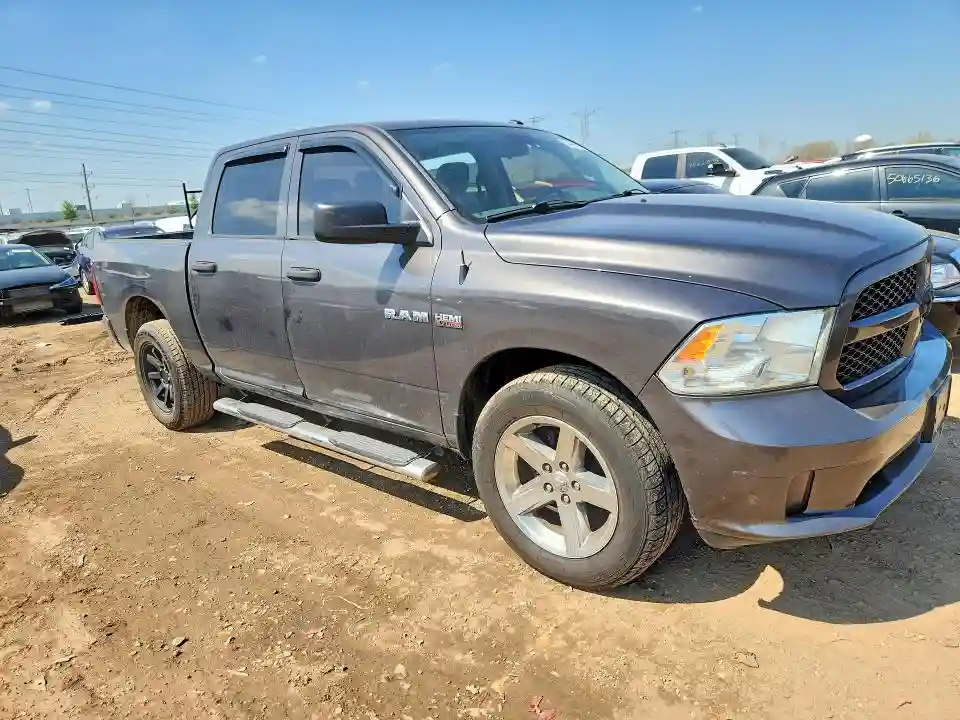 3C6RR7KTXHG556229 2017 RAM 1500-3