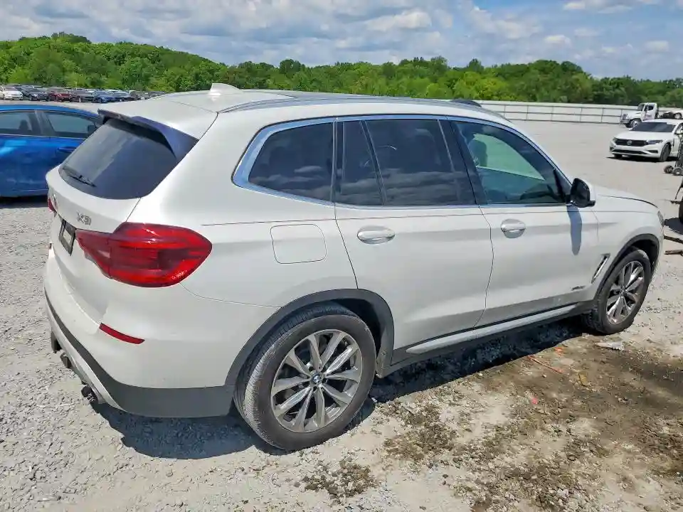 5UXTR9C5XJLC83085 2018 BMW X3-2
