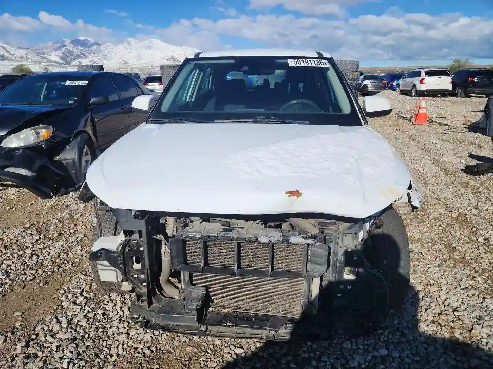KMHRB8A38NU147347 2022 HYUNDAI VENUE-4