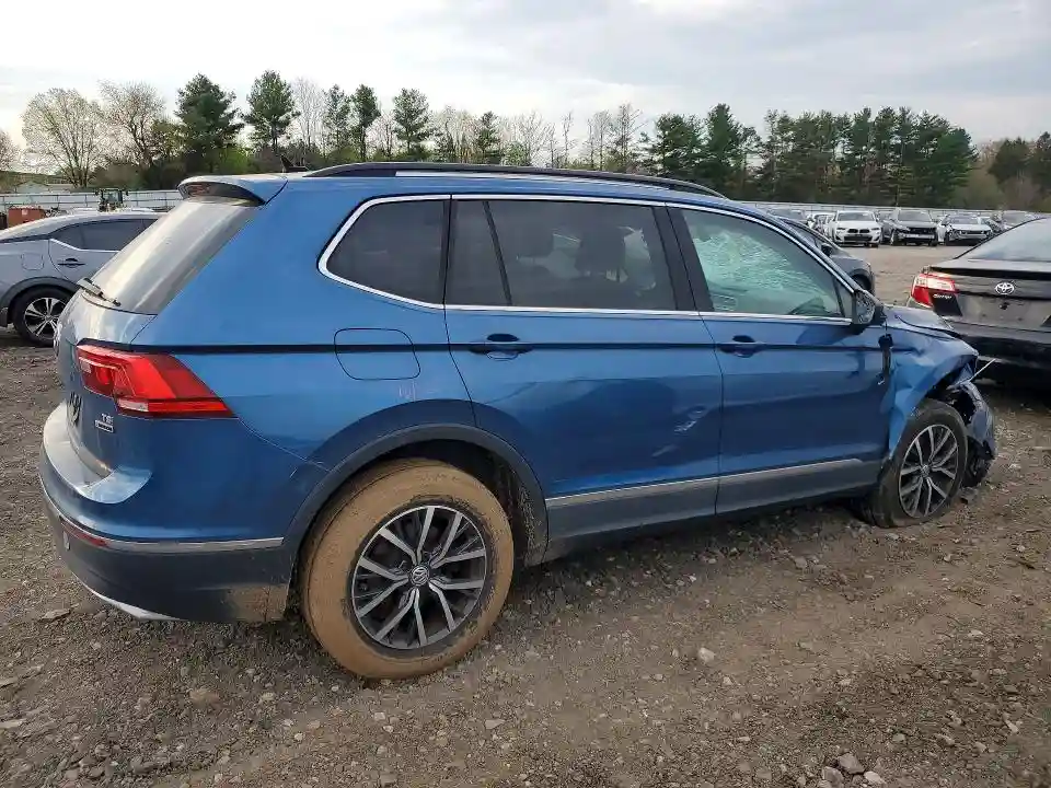 3VV2B7AX6JM209718 2018 VOLKSWAGEN TIGUAN-2