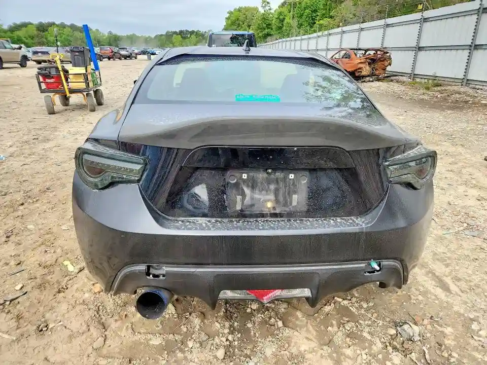 JF1ZNAA15F9703819 2015 SCION FR-S BASE-5