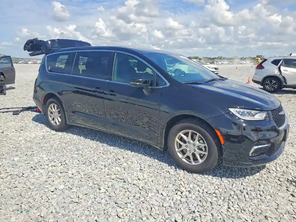 2C4RC1BG6TR184255 2026 CHRYSLER PACIFICA-3