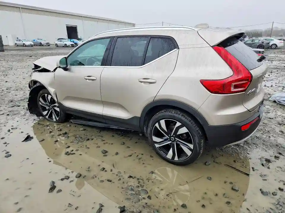 YV4L12UF7R2375323 2024 VOLVO XC40 ULTIM-1