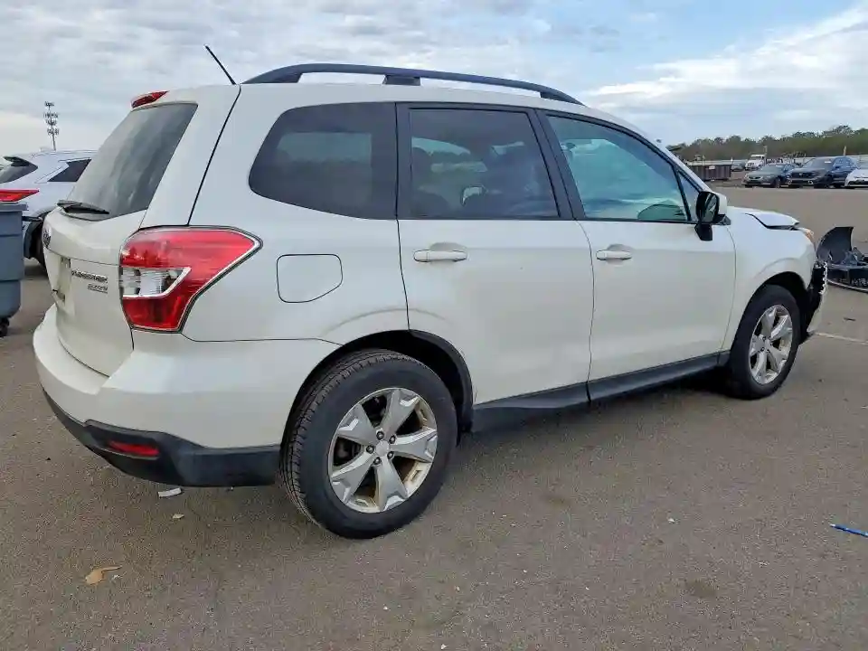 JF2SJADC7FH459201 2015 SUBARU FORESTER-2