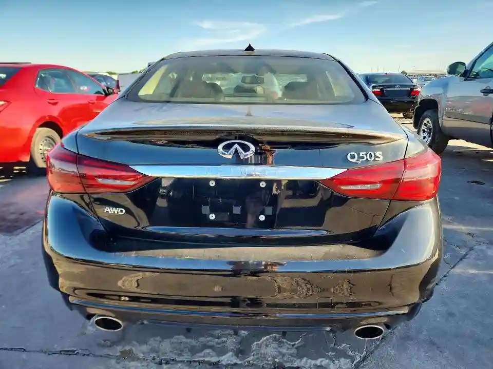 JN1EV7AR2JM434124 2018 INFINITI Q50-5