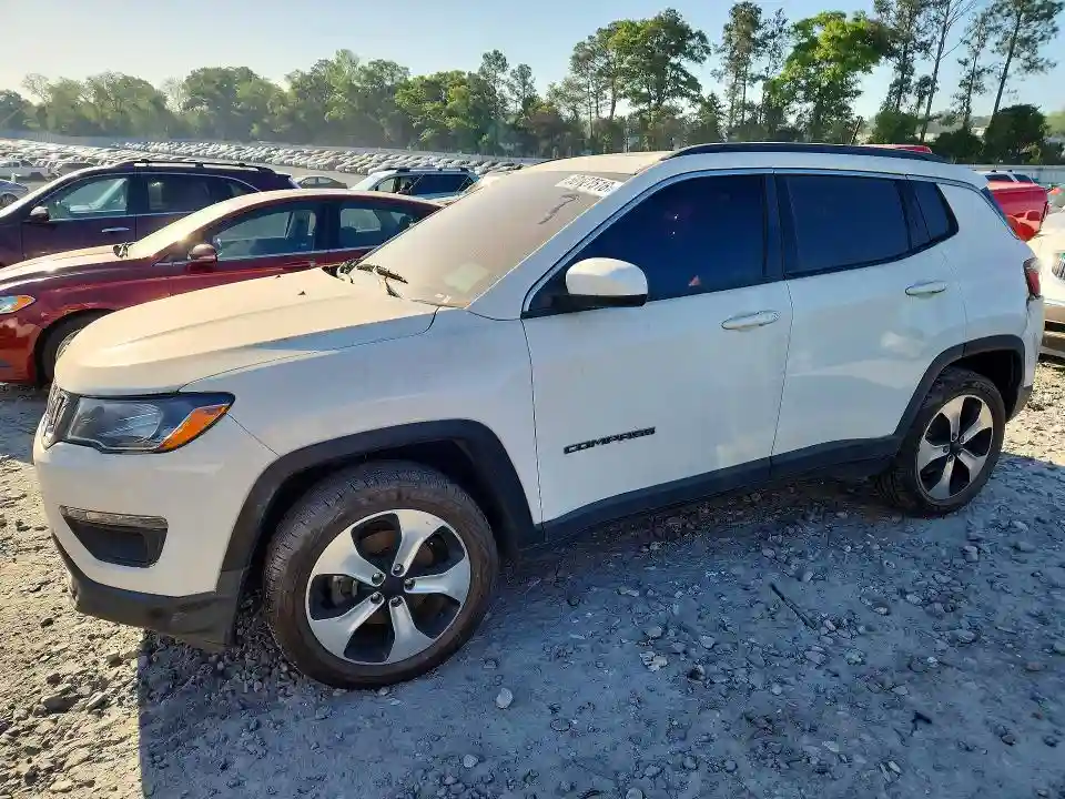 3C4NJDBB7JT144318 2018 JEEP COMPASS-0