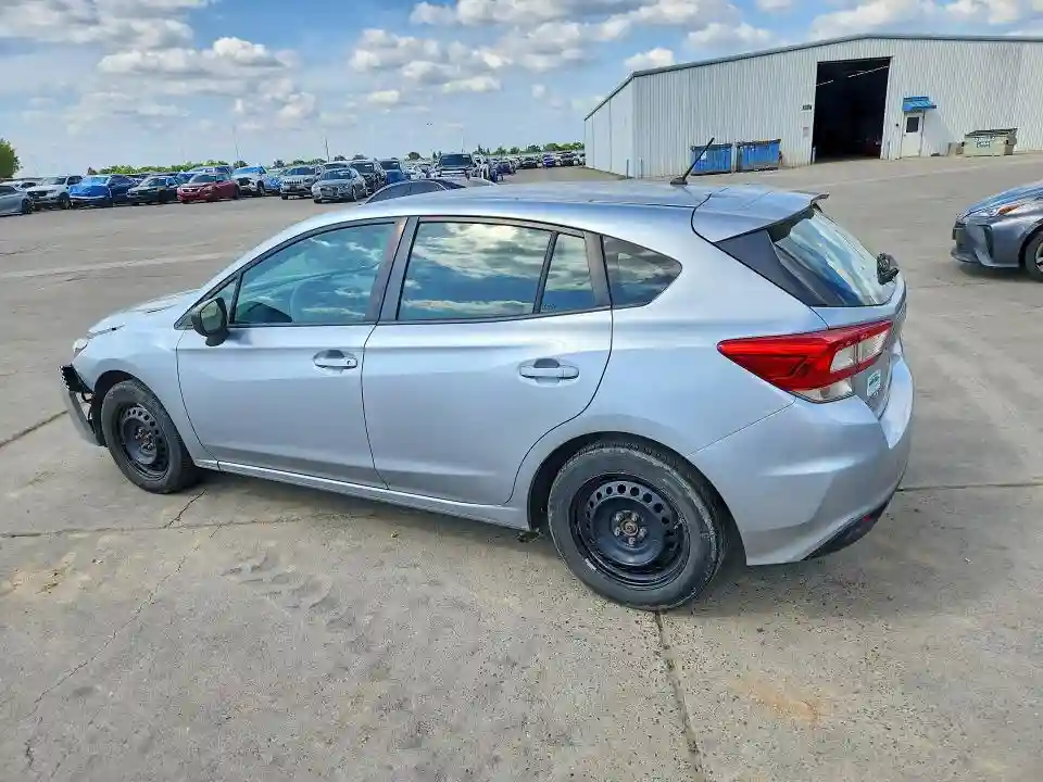 4S3GTAA65H1729020 2017 SUBARU IMPREZA-1