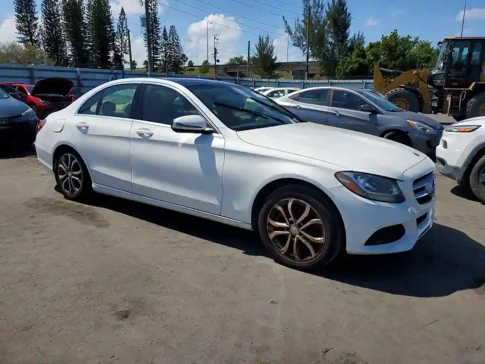 55SWF4JBXHU201125 2017 MERCEDES-BENZ C-CLASS-3
