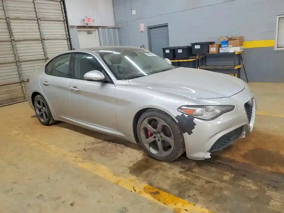 ZARFAEBN6H7551961 2017 ALFA ROMEO GIULIA-3