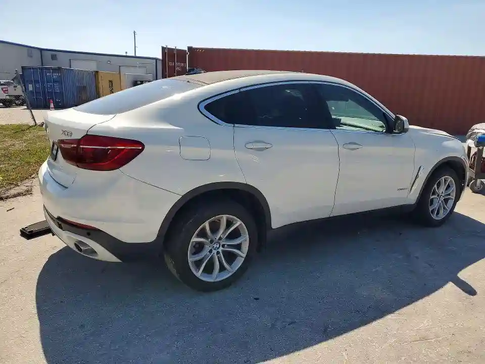 5UXKU2C56G0N82808 2016 BMW X6-2