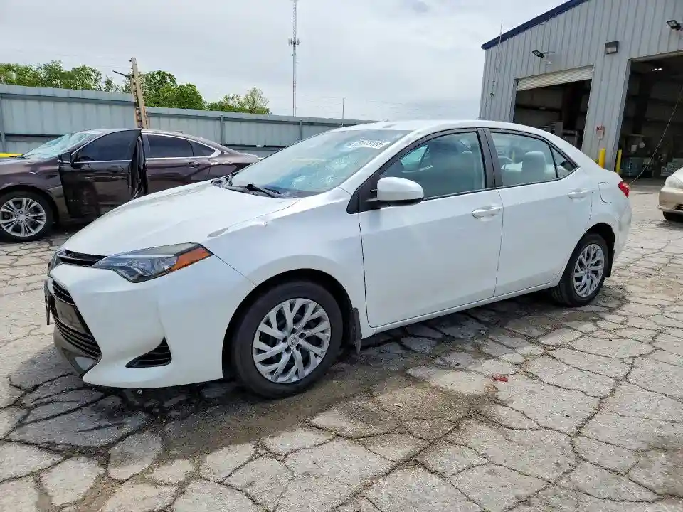 5YFBURHEXHP607610 2017 TOYOTA COROLLA-0
