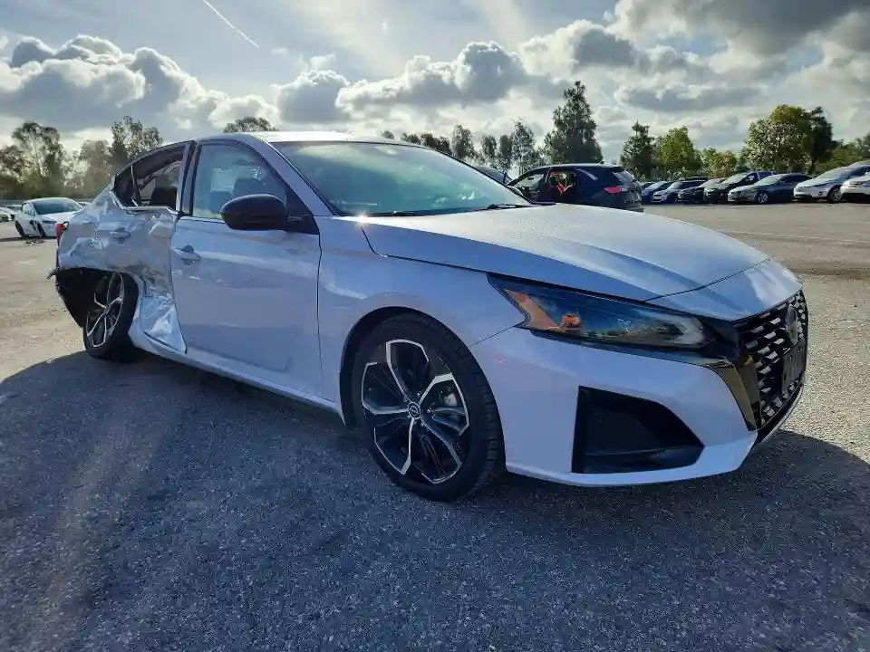 1N4BL4CV2PN382887 2023 NISSAN ALTIMA-3