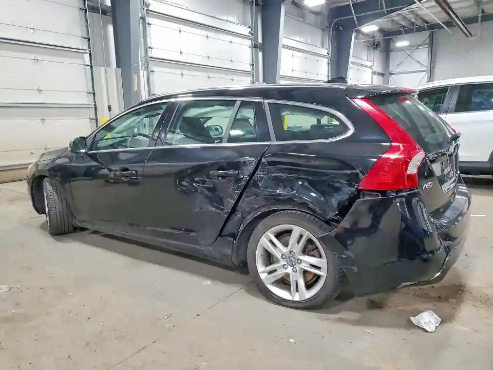 YV1612SB8F1190807 2015 VOLVO V60-1