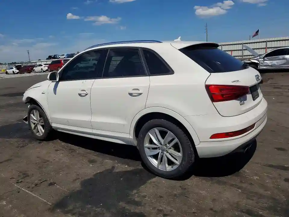 WA1BCCFS6JR030041 2018 AUDI Q3-1