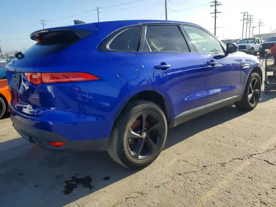 SADCJ2FX8LA633102 2020 JAGUAR F-PACE-2