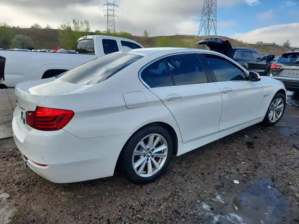 WBA5A7C5XGG643621 2016 BMW 5 SERIES-2